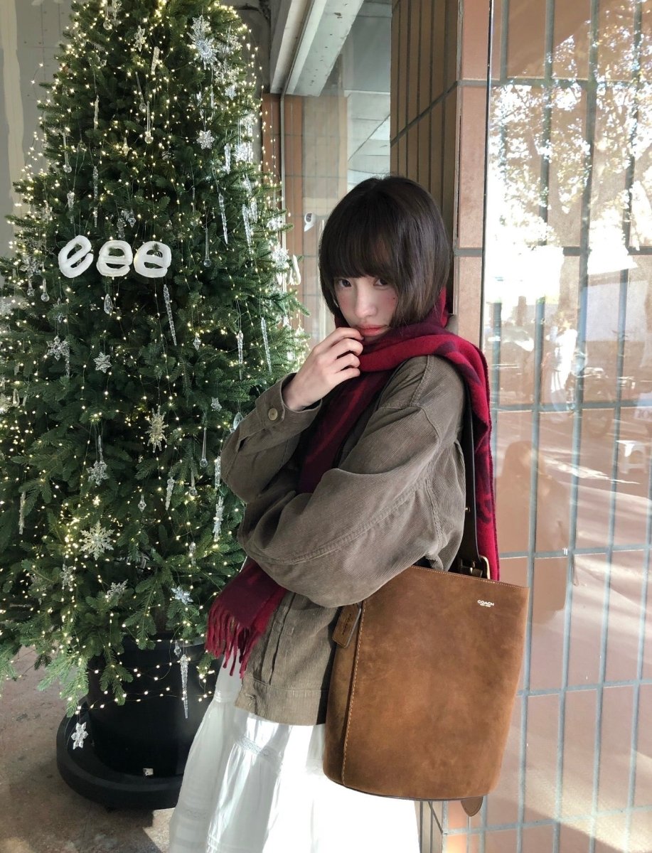 超大特價 !! Coach Bleecker Bucket Bag 28🍂秋冬之選🤎復古水桶袋｜整個冬天都在用這款～ - Topickstore