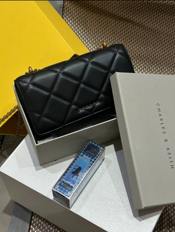 Charles & Keith Paffuto 經典菱格紋鍊條長銀包 - Topickstore