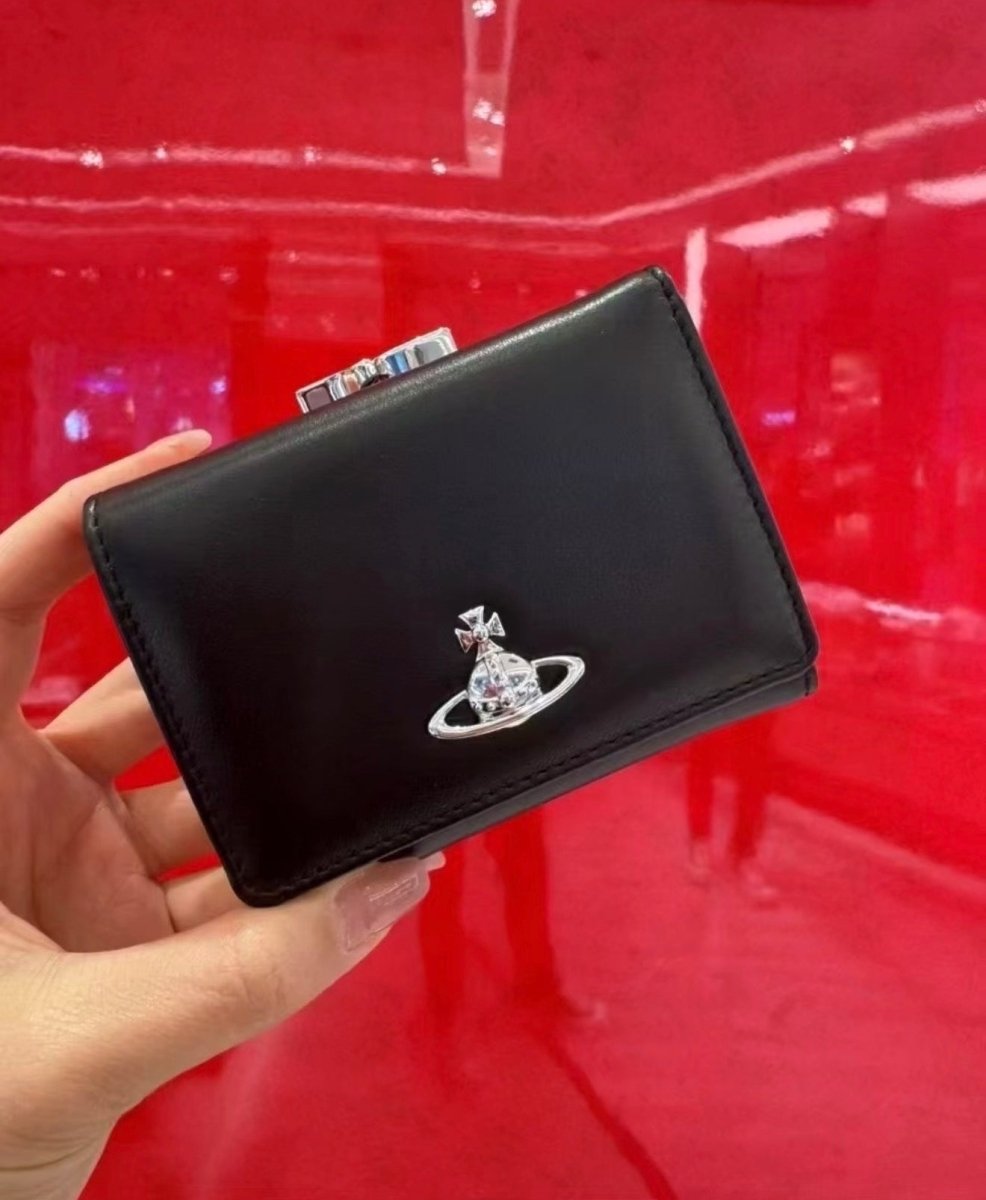 Vivienne Westwood Small Frame Wallet 黑銀色荔枝皮 & 超軟熟牛皮🖤✨ 內有超多格超實用！！ - Topickstore