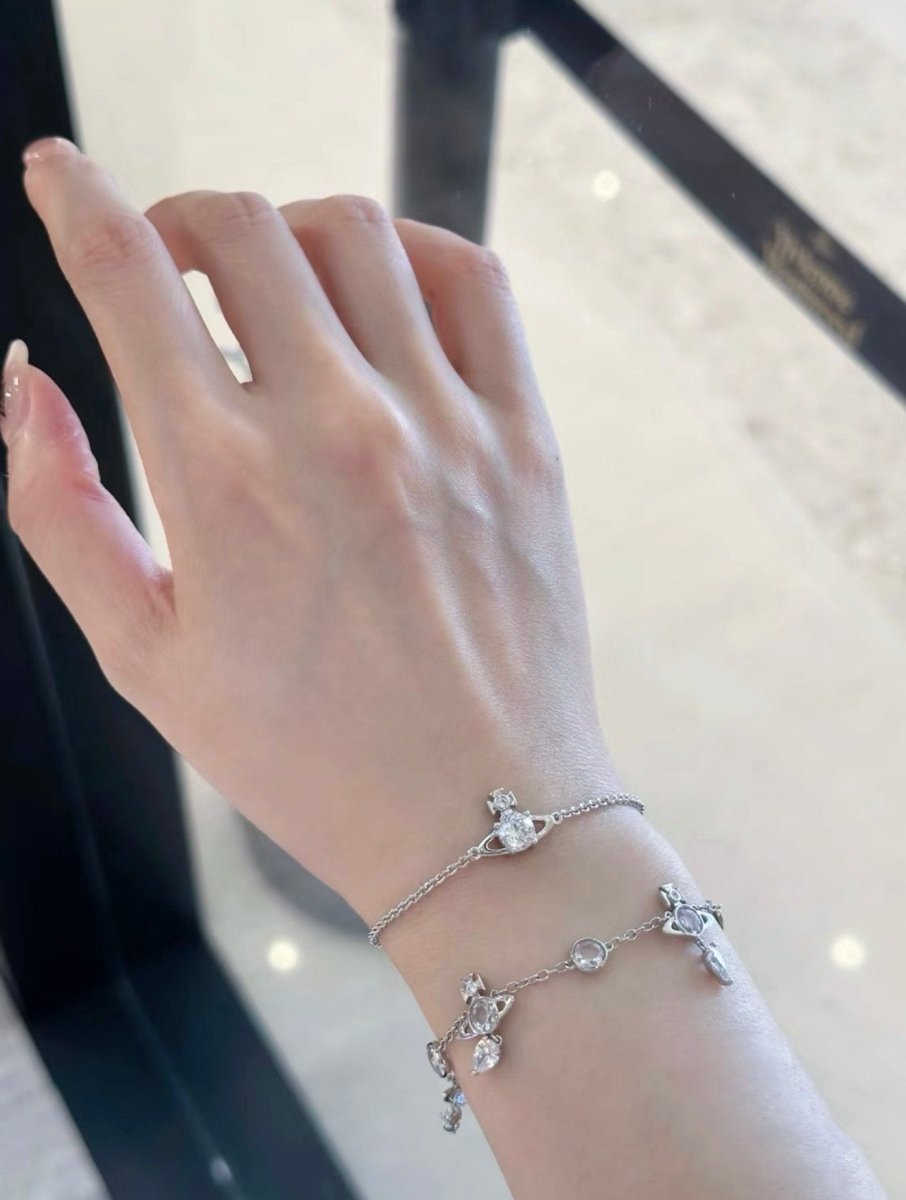 Vivienne Westwood Reina Pendant Bracelet 手鏈✨ - Topickstore