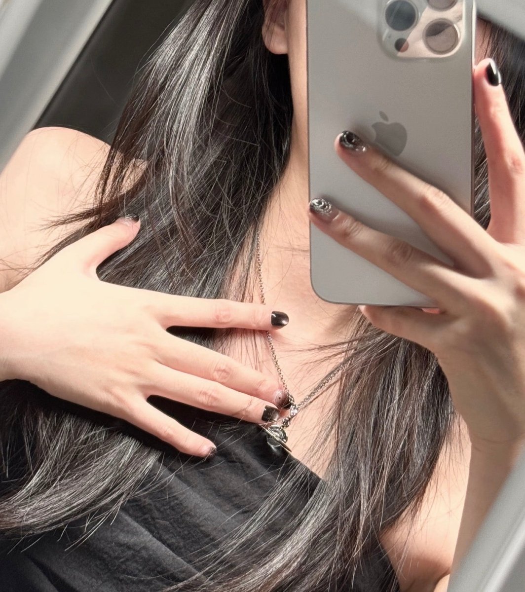 Vivienne Westwood ORB Pendant Necklace 暗灰色🖤 - Topickstore