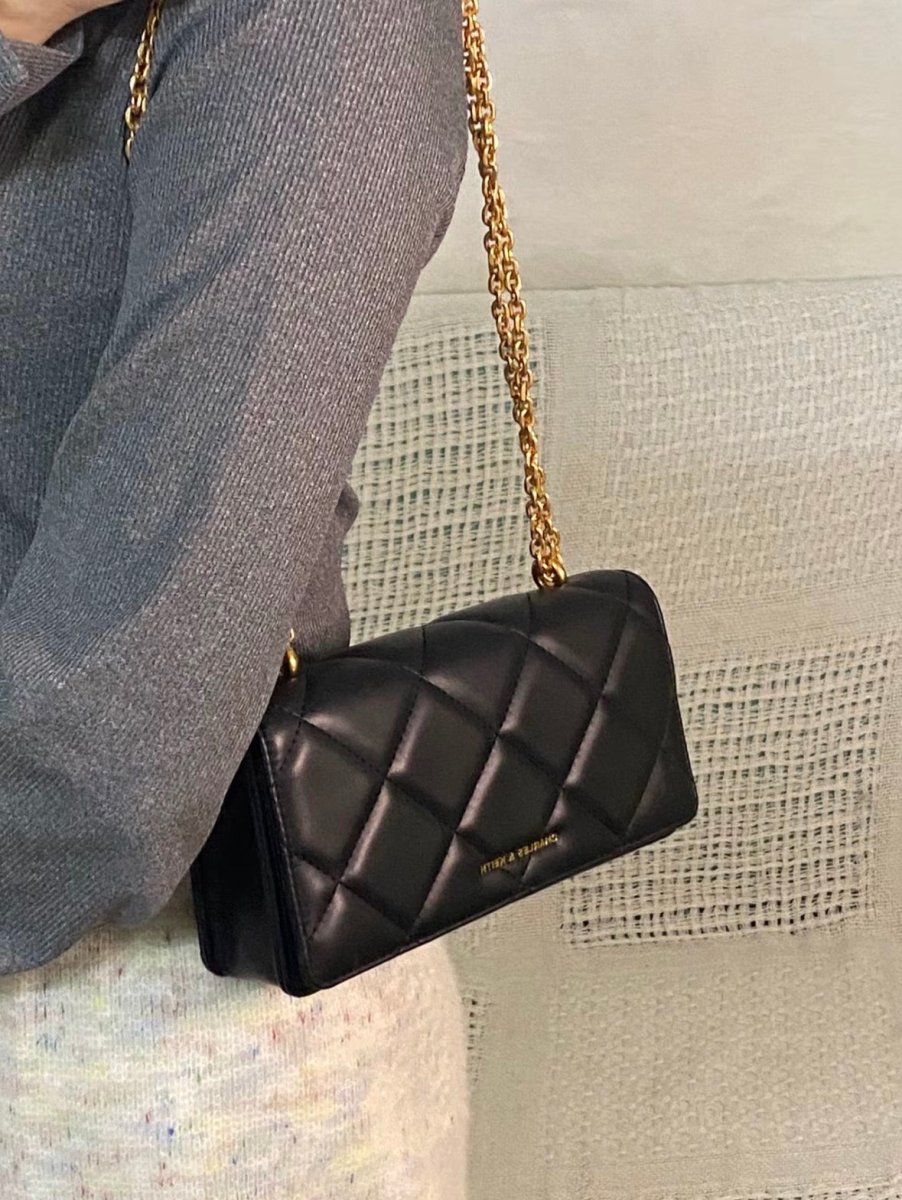 Charles & Keith Paffuto 經典菱格紋鍊條長銀包 - Topickstore