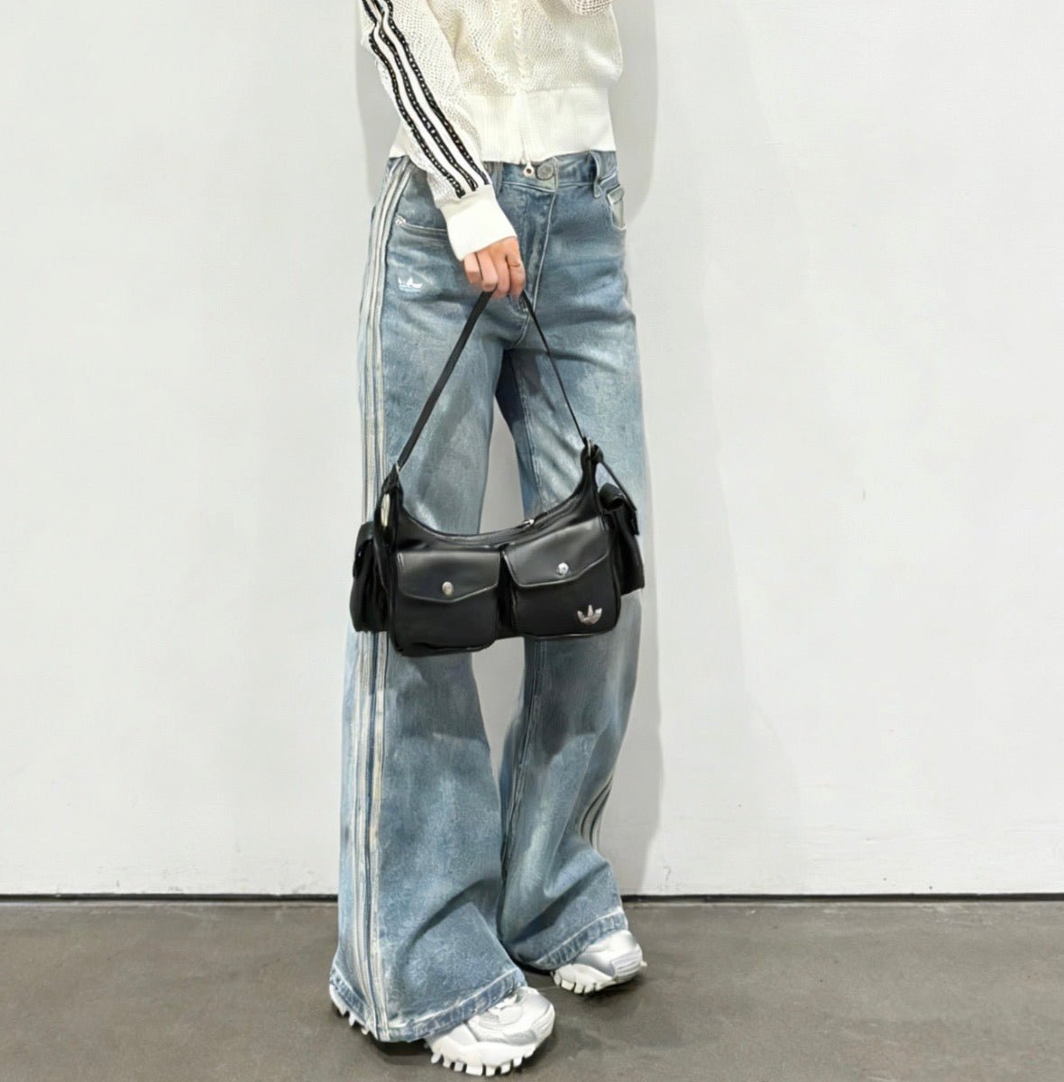 Adidas Originals 黑色經典復古運動單肩包 - Topickstore
