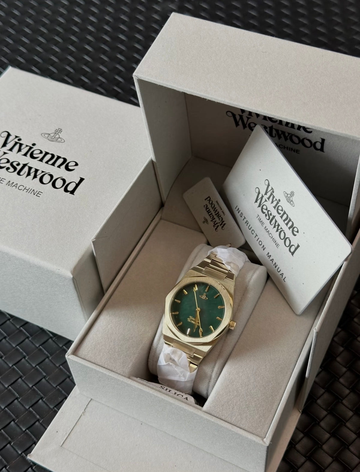 限量四折發售!! Vivienne Westwood Limehouse 復古寶石綠八角手錶