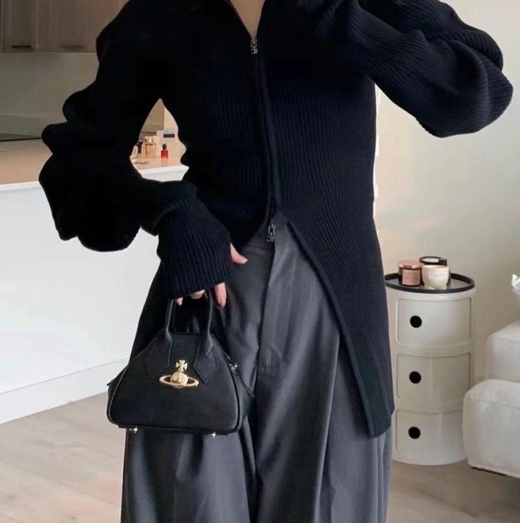 Vivienne Westwood 復古黑金十字紋Mini Yasmine 手袋✨ - Topickstore