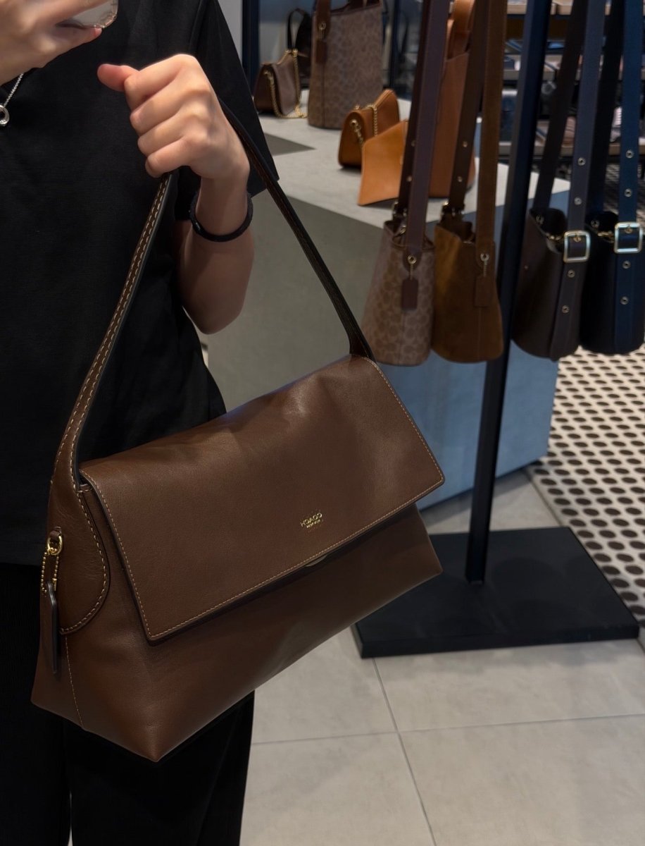 Coach Chelsea 36 大容量郵差袋 可放電腦~ - Topickstore