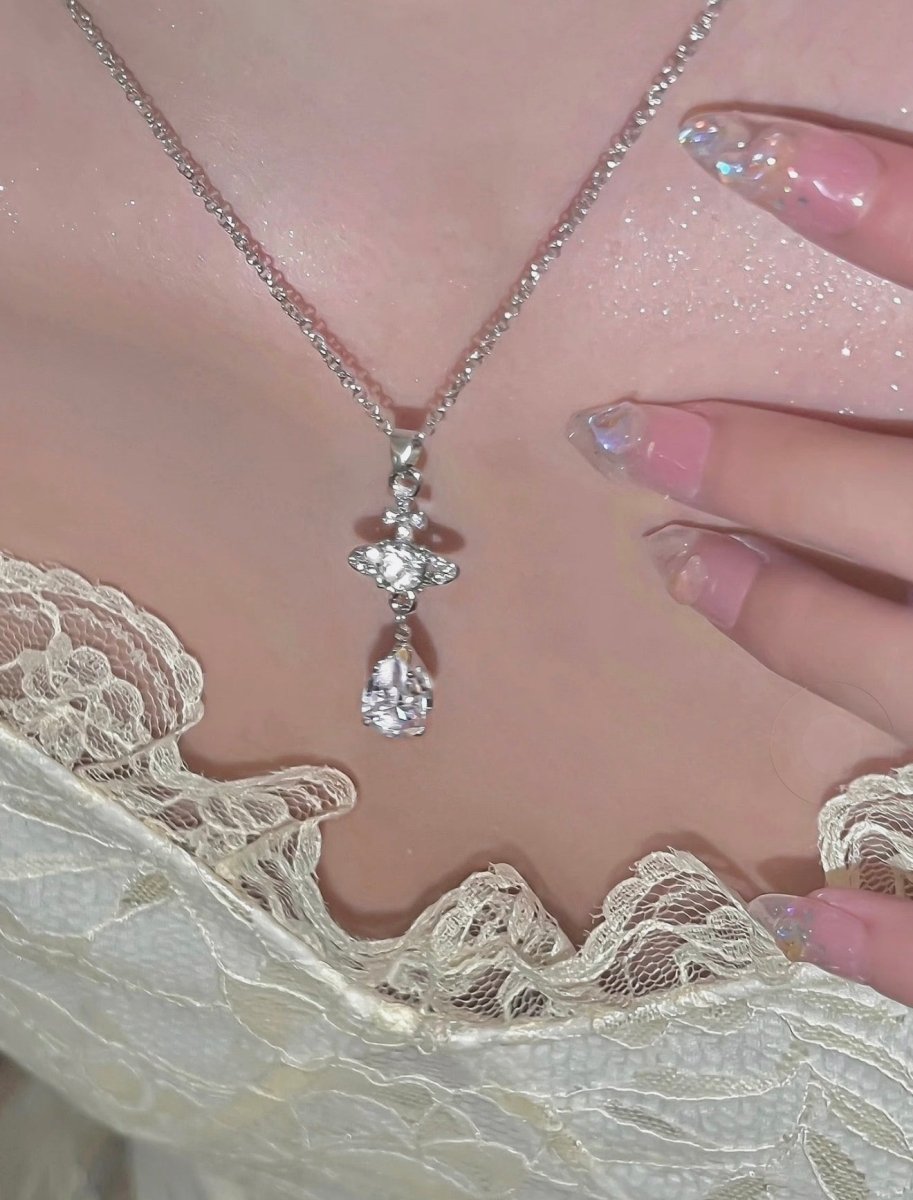 Vivienne Westwood Ismene Necklace 女神氣質款✨💓銀白閃鑽人魚淚 - Topickstore