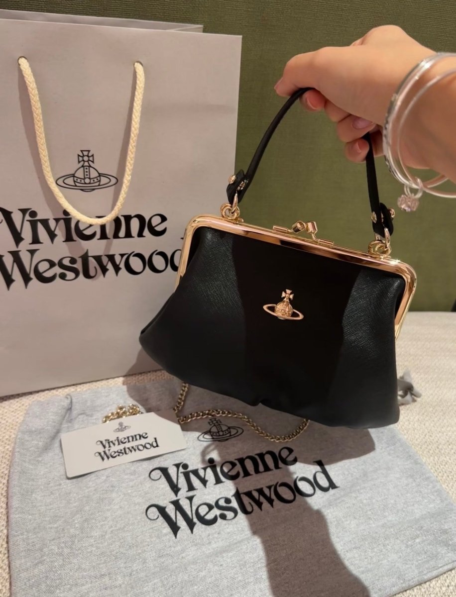 Vivienne Westwood 復古黑金皮革十字紋餃子袋 - Topickstore