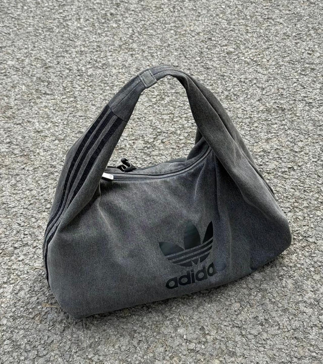 ADIDAS ORIGINALS 牛仔黑色🖤大容量雲朵包｜韓系鬆弛感單肩袋 - Topickstore
