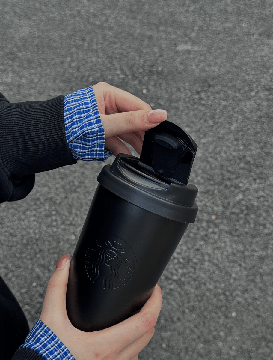 【 亞太區限定 】 Starbucks 黑色經典簡約款｜特別版霧面水杯🖤超高顏值又能方便攜帶！！ - Topickstore