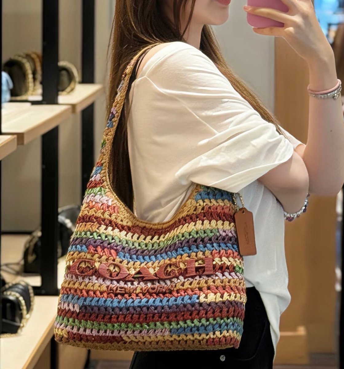 Coach Brooklyn Shoulder Bag 28 草編肩背袋｜夏日度假風情 - Topickstore