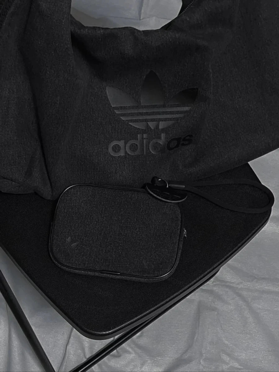 ADIDAS ORIGINALS 牛仔黑色🖤大容量雲朵包｜韓系鬆弛感單肩袋 - Topickstore
