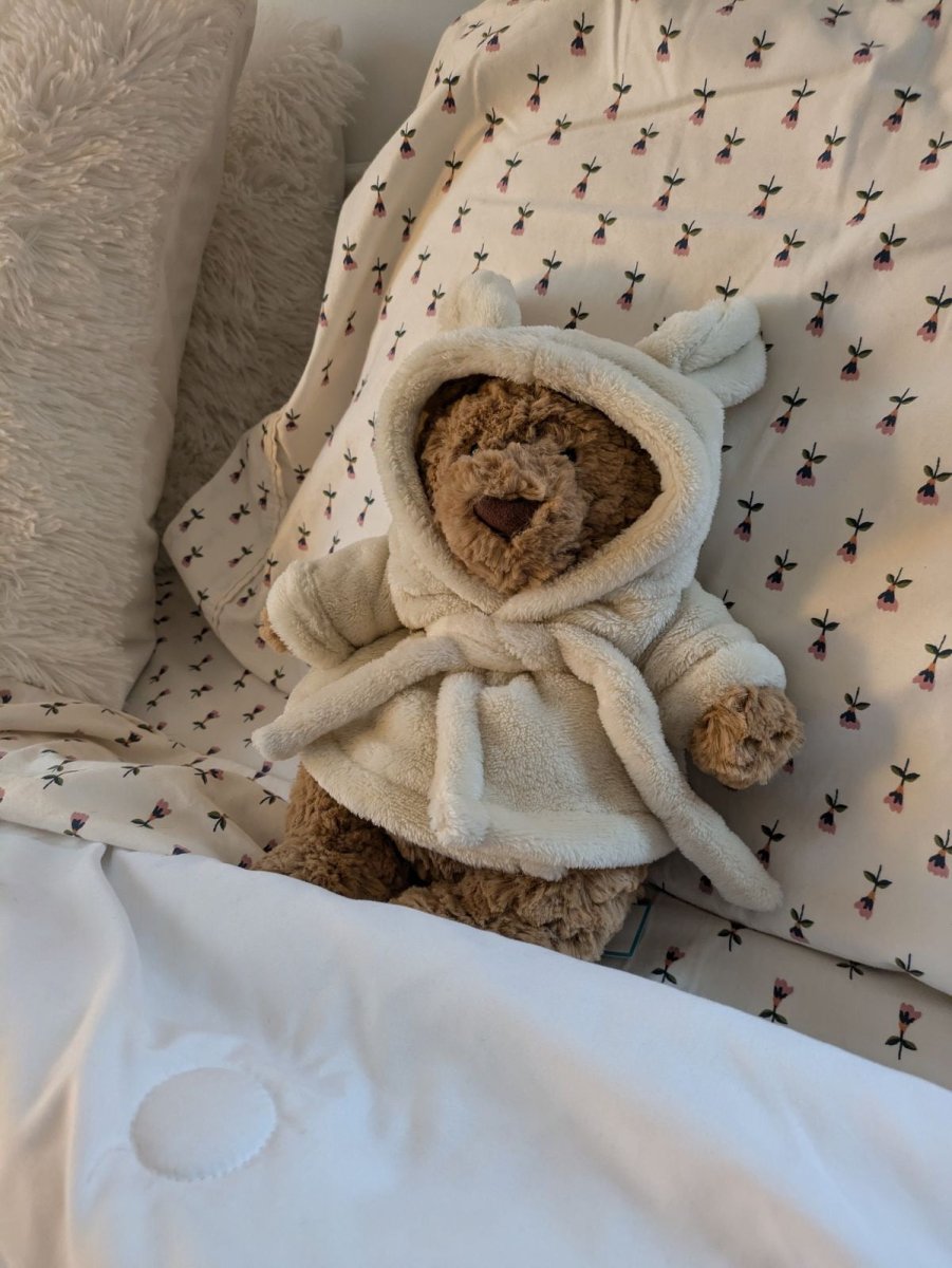 JELLYCAT Bartholomew Bathrobe Bear 浴袍小熊公仔 - Topickstore
