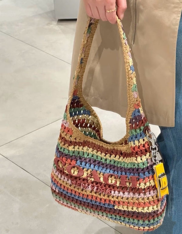 Coach Brooklyn Shoulder Bag 28 草編肩背袋｜夏日度假風情 - Topickstore