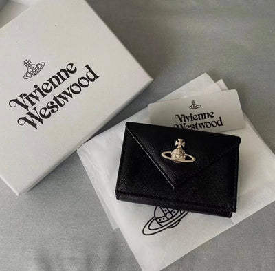 超復古🕰️十字紋防刮牛皮✨Vivienne Westwood Envelope Billfold Saffiano 金/銀色LOGO✨ - Topickstore