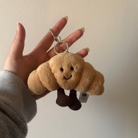 JELLYCAT QQ牛角包🥐掛飾 8cm - Topickstore