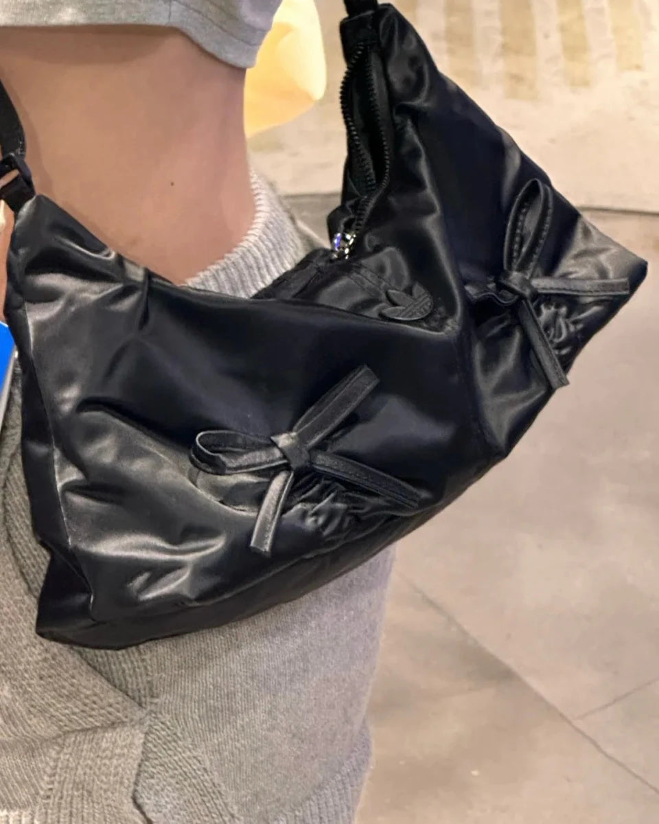 ADIDAS ORIGINALS 蝴蝶結法棍包｜韓系甜酷風肩背袋🎀 - Topickstore