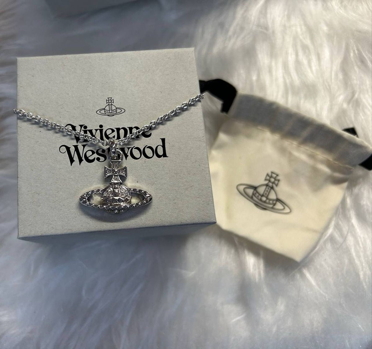 Vivienne Westwood Mayfair Bas Relief Pendant Necklace 經典熱賣款🔥｜Babymonster Rami都在戴 - Topickstore