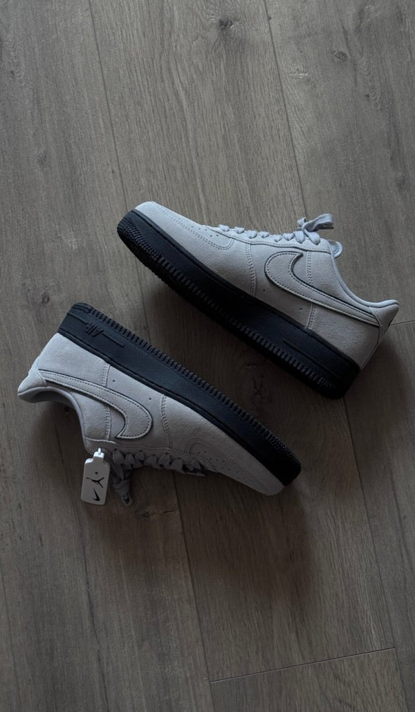 Nike 經典灰色麂皮Air Force 1 '07 LV8球鞋 - Topickstore