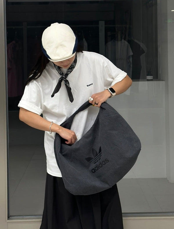ADIDAS ORIGINALS 牛仔黑色🖤大容量雲朵包｜韓系鬆弛感單肩袋 - Topickstore