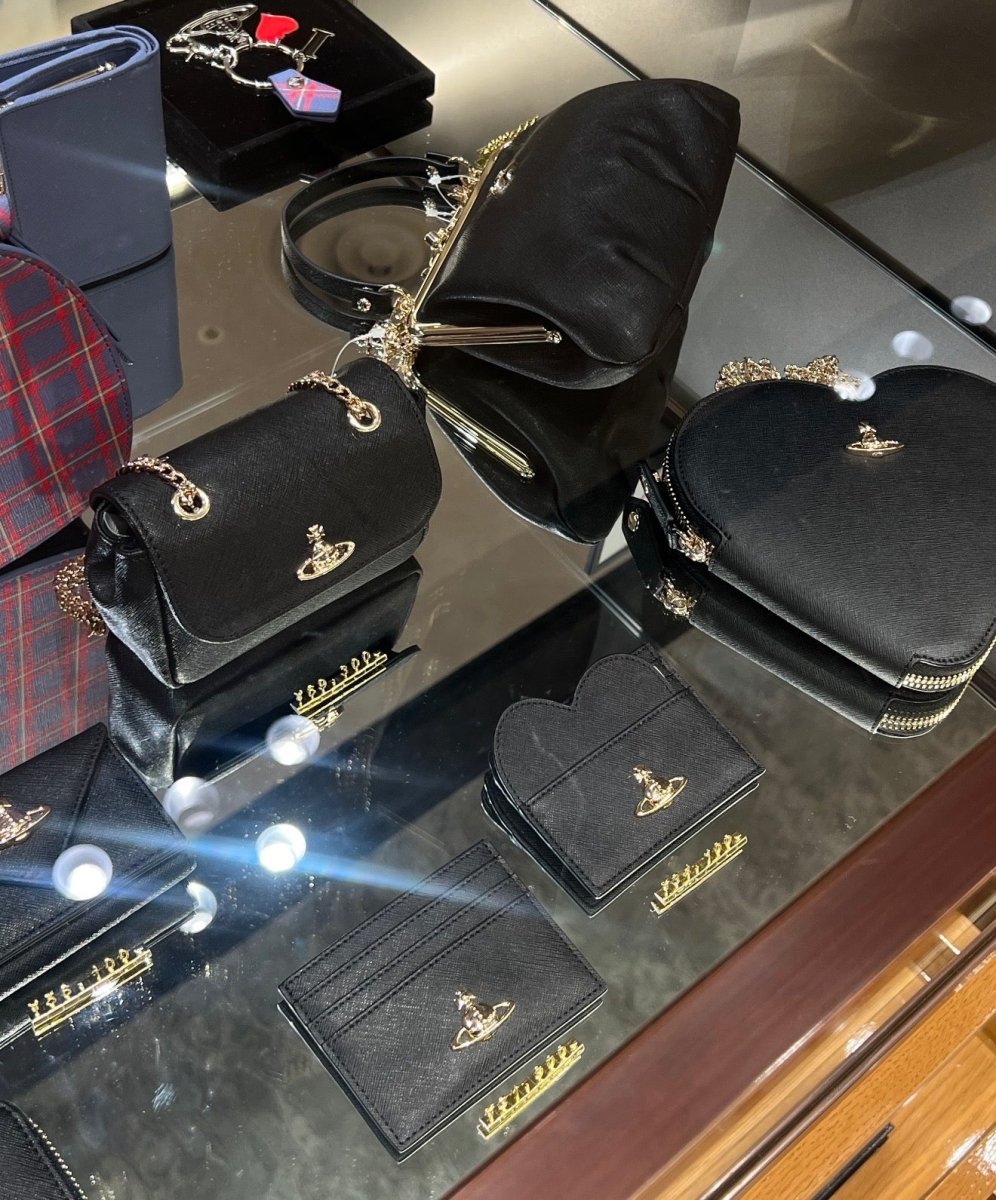 女神必備 💓 Vivienne Westwood Small Derby Bag 十字紋小黑包🖤金銀兩色袋 - Topickstore