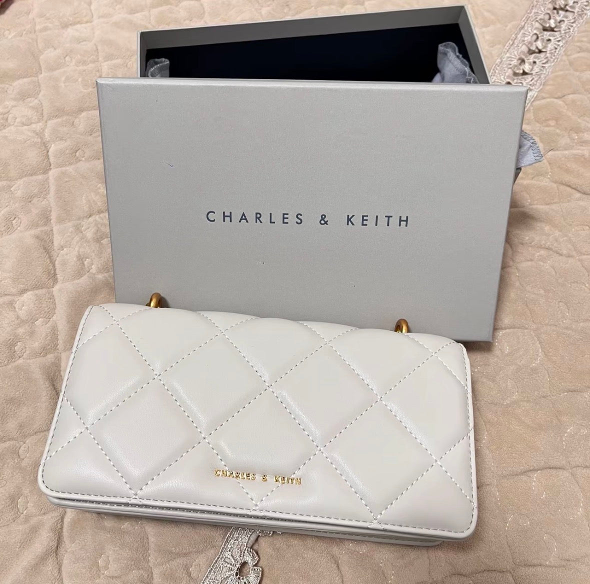 Charles & Keith Paffuto 經典菱格紋鍊條長銀包 - Topickstore