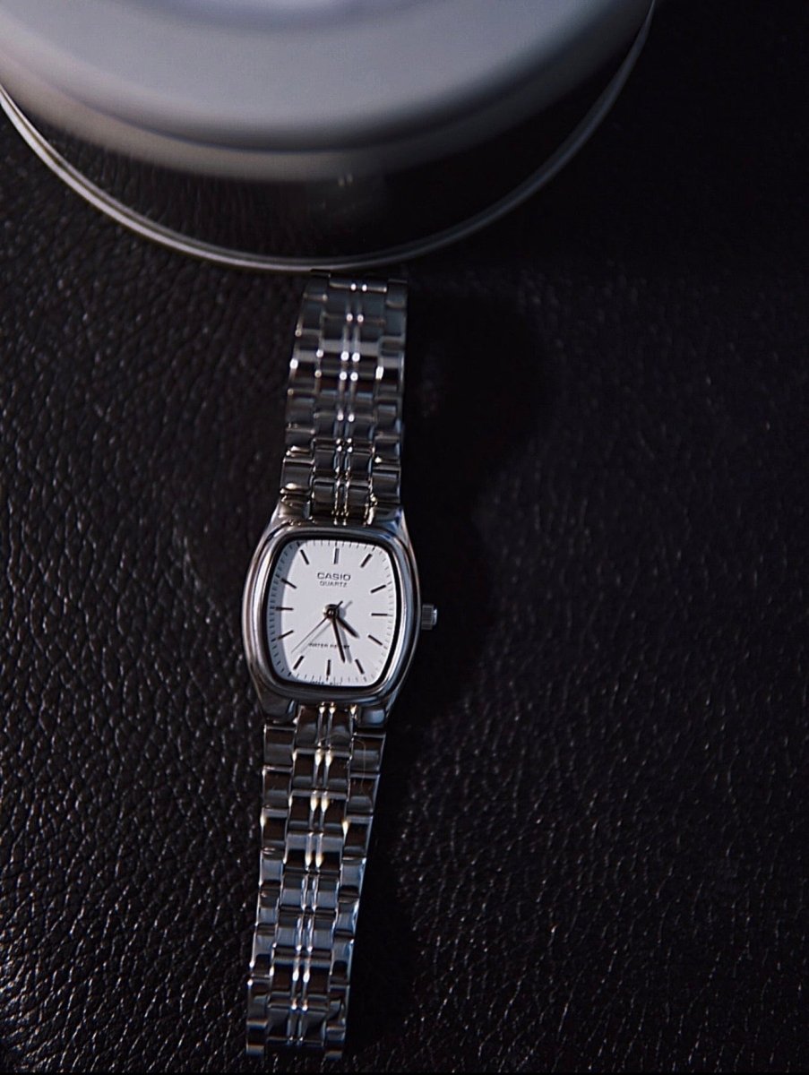 Casio Classic Silver 復古氣質小鋼錶(黑白兩色) - Topickstore