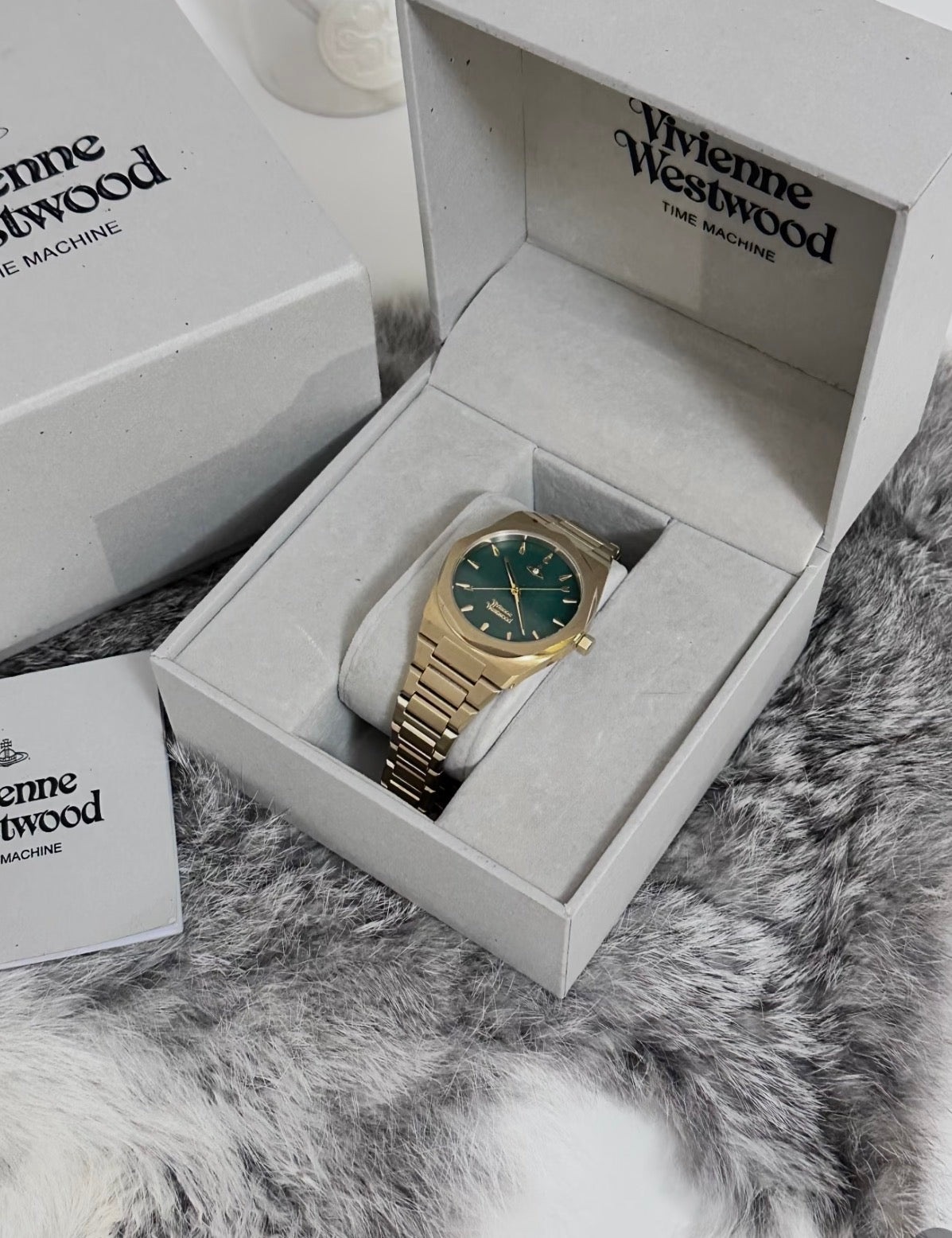 限量四折發售!! Vivienne Westwood Limehouse 復古寶石綠八角手錶