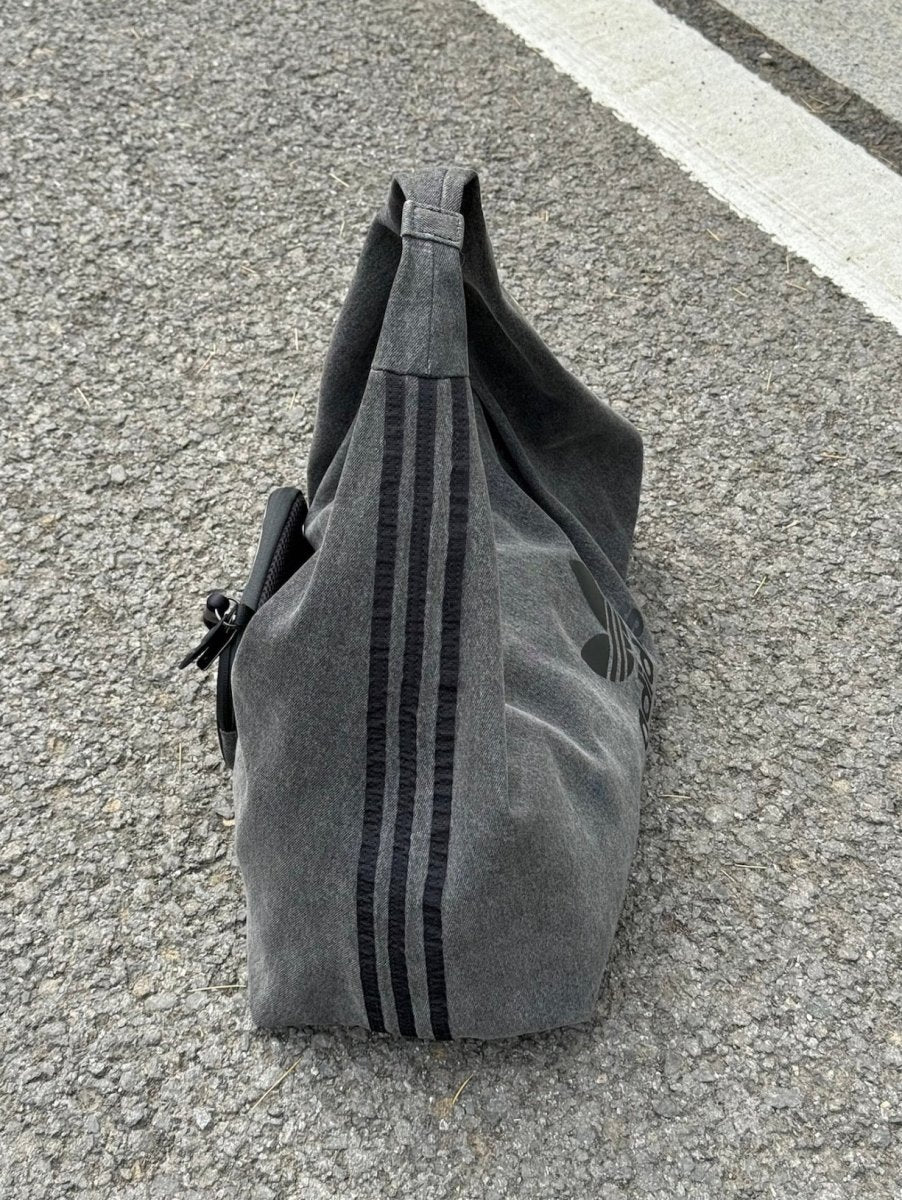 ADIDAS ORIGINALS 牛仔黑色🖤大容量雲朵包｜韓系鬆弛感單肩袋 - Topickstore