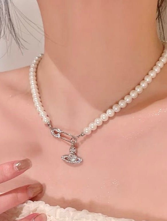 Vivienne Westwood Lucrece Orb 扣針款珍珠項鍊｜[Blackpink Jennie同款!!!] - Topickstore