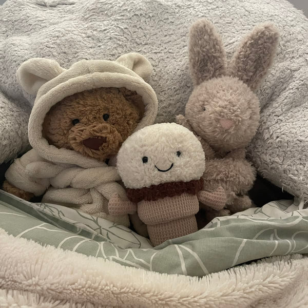 JELLYCAT Bartholomew Bathrobe Bear 浴袍小熊公仔 - Topickstore