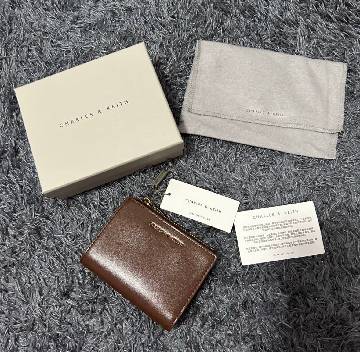 Charles & Keith Harmonee 經典拉鍊短夾 - Topickstore