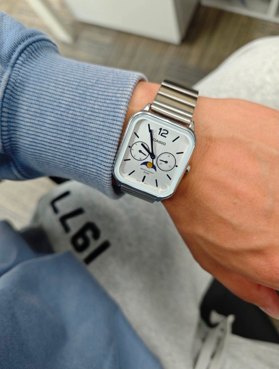 超有質感! Casio 經典月相小方錶 (黑/白兩色)🌙 - TOPICKSTORE