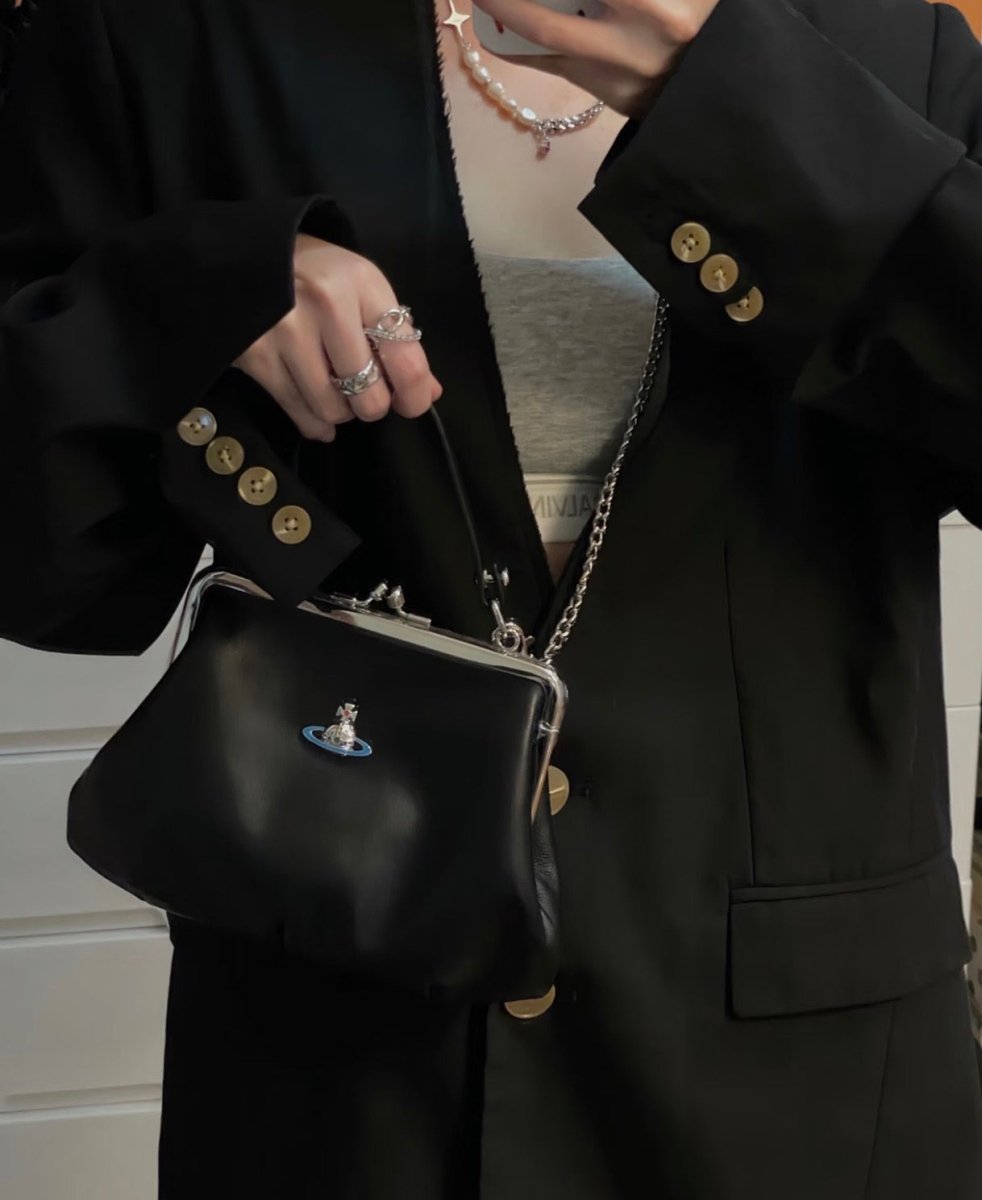 Vivienne Westwood 經典藍土星🪐餃子袋 - Topickstore