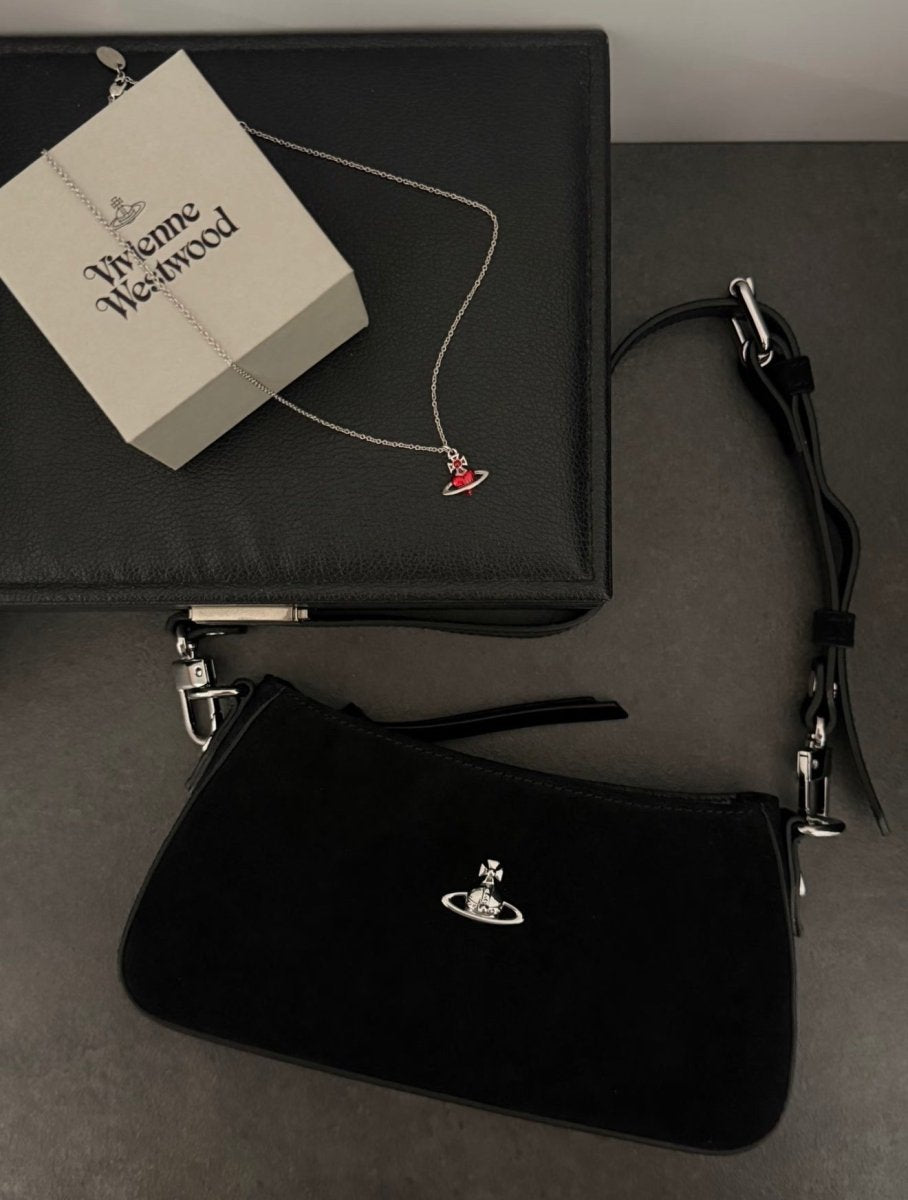 Vivienne Westwood 黑色十字紋防刮 Tasha 袋 - Topickstore
