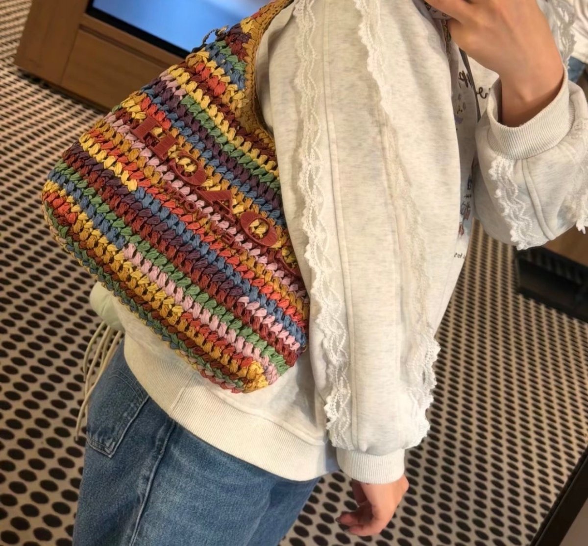 Coach Brooklyn Shoulder Bag 28 草編肩背袋｜夏日度假風情 - Topickstore