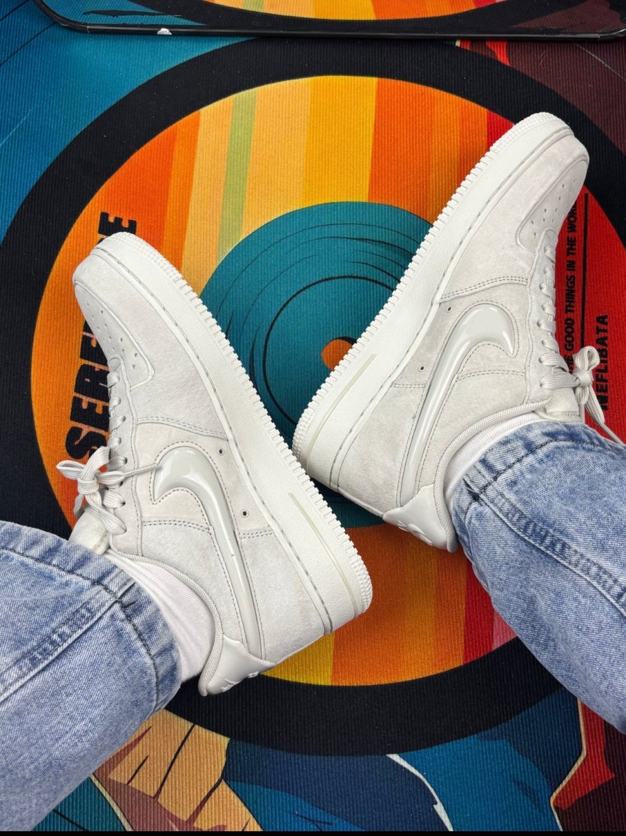 🦴 柔霧天花板！Nike Air Force 1 '07 "Light Bone/White" 全麂皮米灰女鞋 ✨ - Topickstore