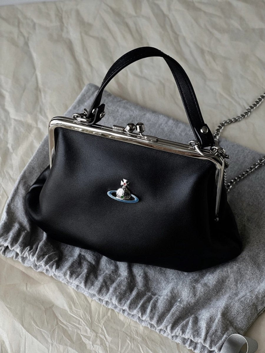 Vivienne Westwood 經典藍土星🪐餃子袋 - Topickstore