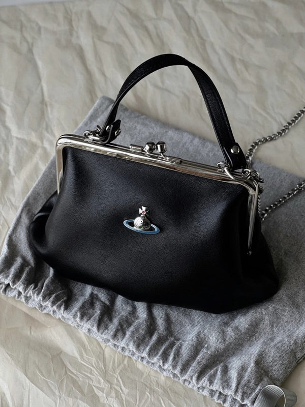 Vivienne Westwood 經典藍土星🪐餃子袋 - Topickstore