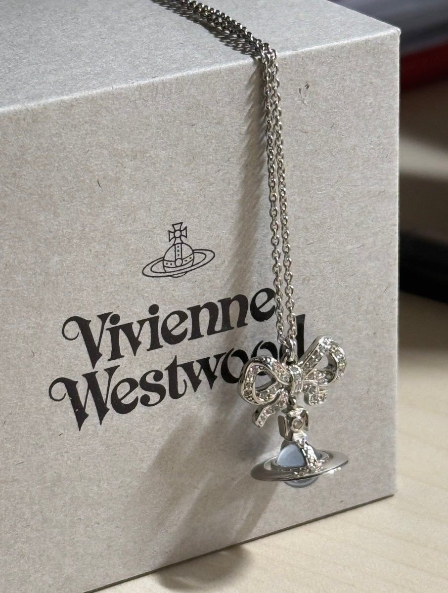 ⁠超熱賣純銀款 ! ! Vivienne Westwood 蝴蝶結閃鑽頸鏈(藍/白/粉色) - Topickstore