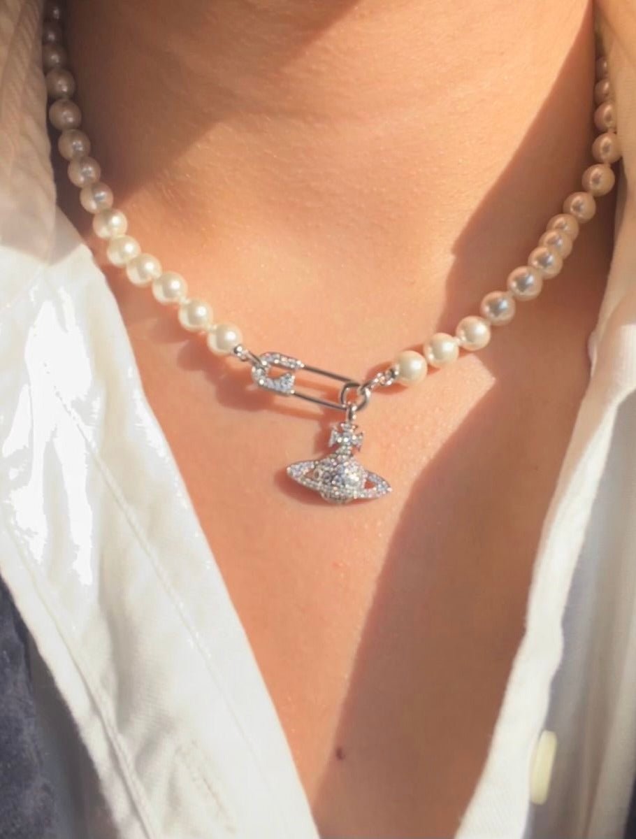 Vivienne Westwood Lucrece Orb 扣針款珍珠項鍊｜[Blackpink Jennie同款!!!] - Topickstore
