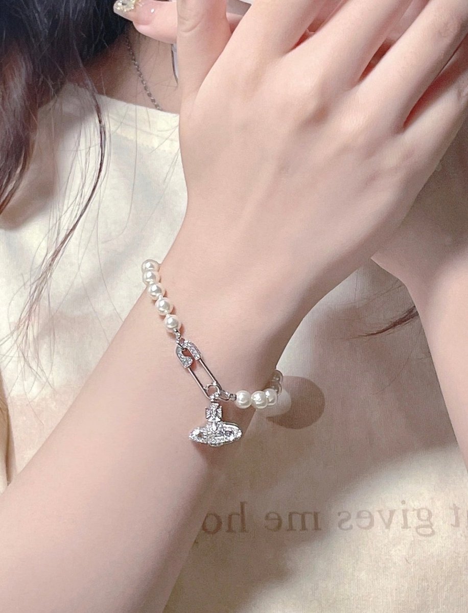 Vivienne Westwood Lucrece Orb 扣針款珍珠項鍊｜[Blackpink Jennie同款!!!] - Topickstore