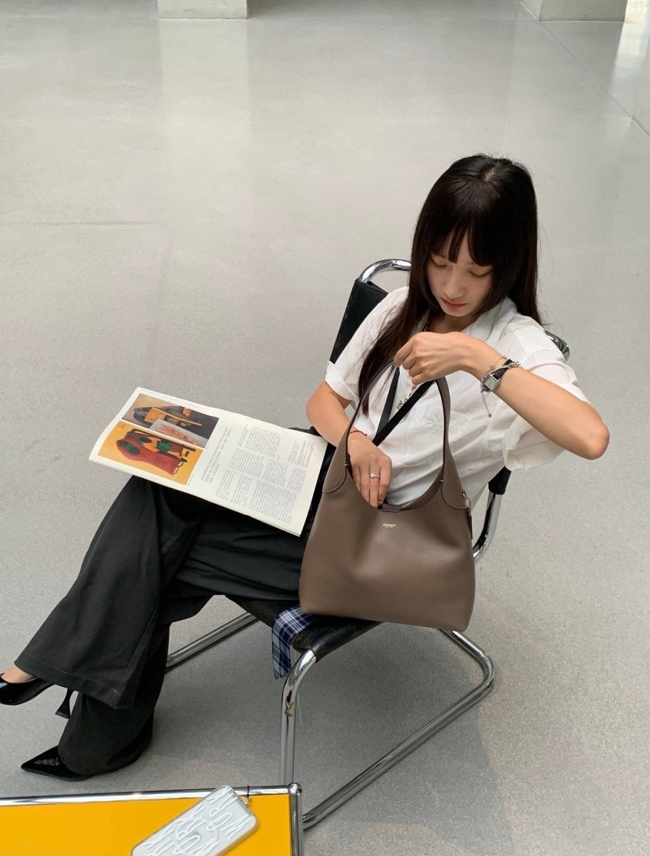 Coach Brooklyn Shoulder Bag 28 清新百搭石灰色 - Topickstore