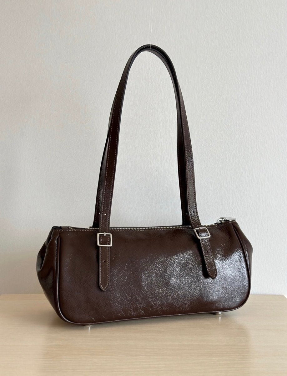 Coach Asher 34 🕯️油蠟皮復古單肩包🖤｜最熱賣兩色：￼楓葉棕🍁 & 黑色🖤 - Topickstore