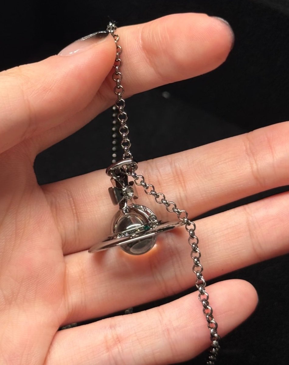 Vivienne Westwood ORB Pendant Necklace 暗灰色🖤 - Topickstore