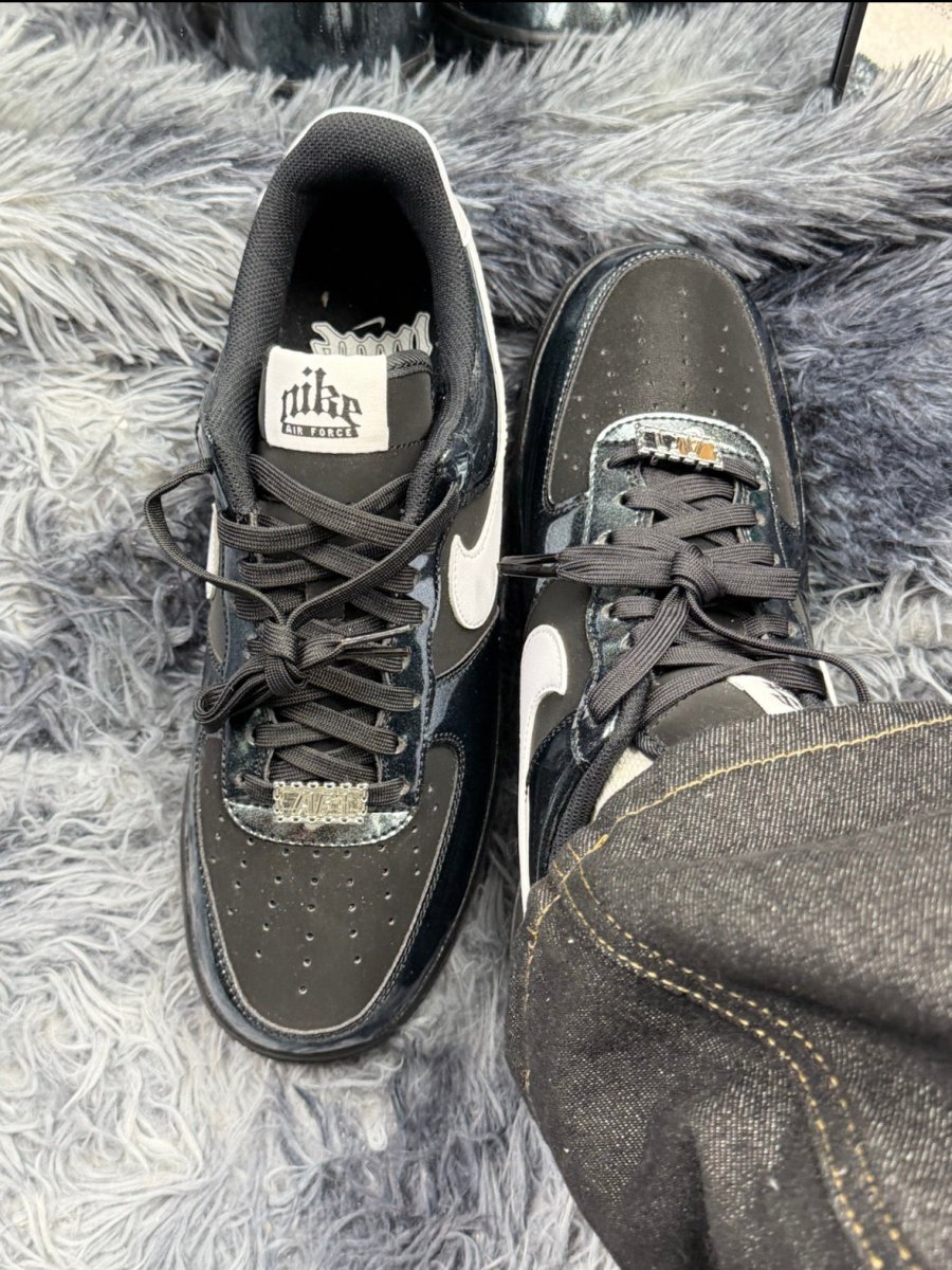 Nike Air Force 1 '07 LV8 限量黑球鞋 - Topickstore