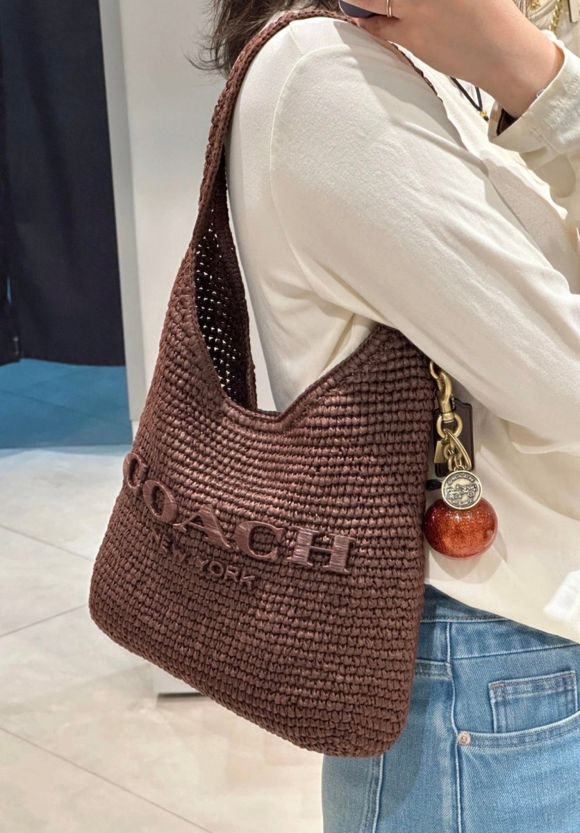 Coach Brooklyn Shoulder Bag 28 草編肩背袋｜夏日度假風情 - Topickstore