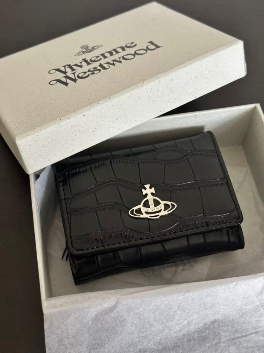 Vivienne Westwood Small Frame Wallet 超難買🥹現貨售完即止‼️新版3D LOGO 黑銀鱷魚皮口金三折銀包 - Topickstore