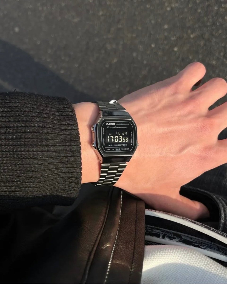 黑魂必入！Casio 極簡復古全黑反顯手錶 - Topickstore