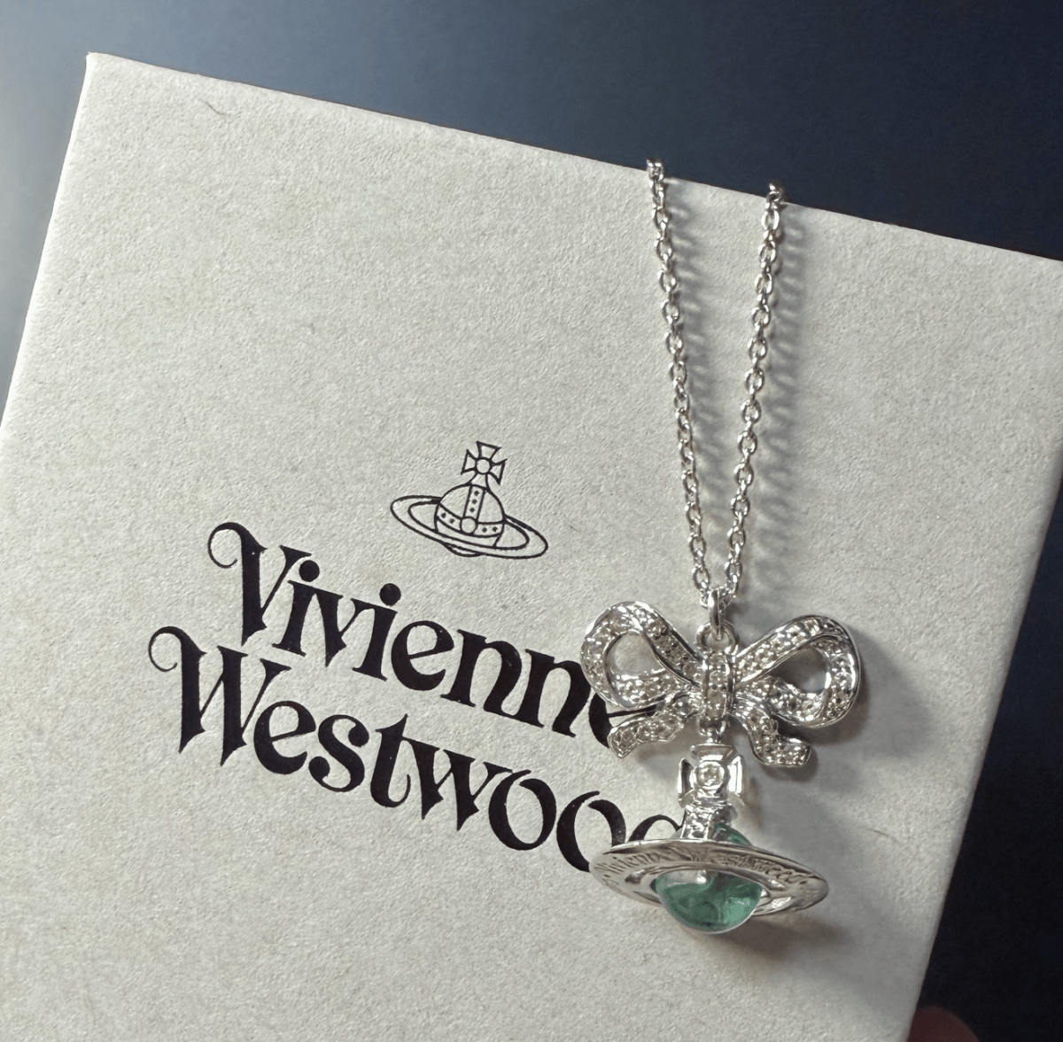 ⁠⁠Vivienne Westwood Octavie Pendant Necklace 限定色薄荷綠💚|純銀蝴蝶結閃鑽頸鏈 - Topickstore